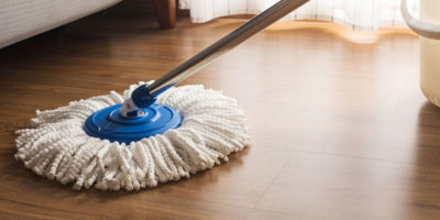 wooden-floor-cleaning